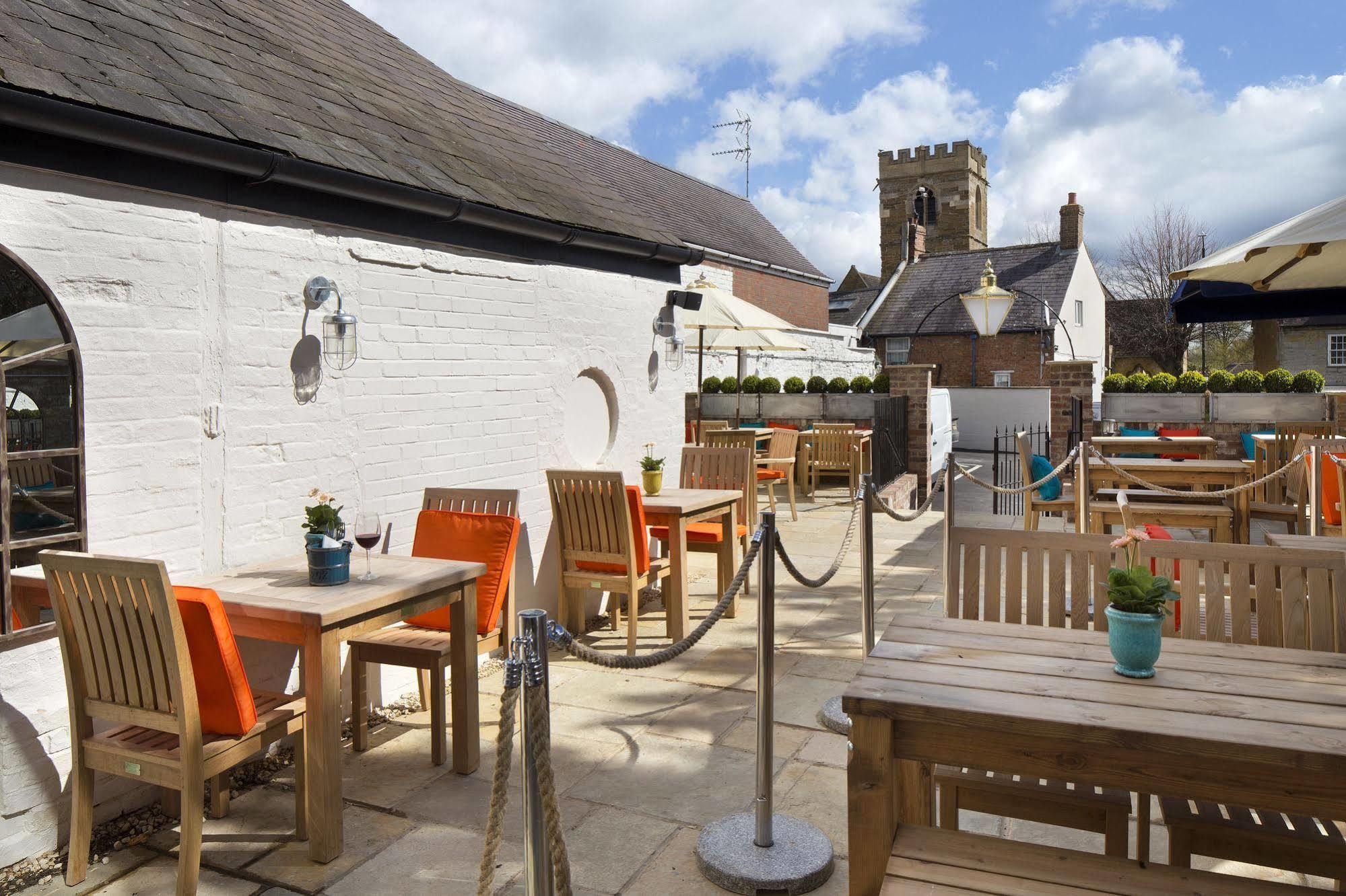 เดอะ จอร์จ ทาวน์เฮาส์ Hotel Shipston-on-Stour ภายนอก รูปภาพ